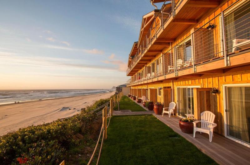 Pet Friendly Hotels Oregon Coast Lincoln City